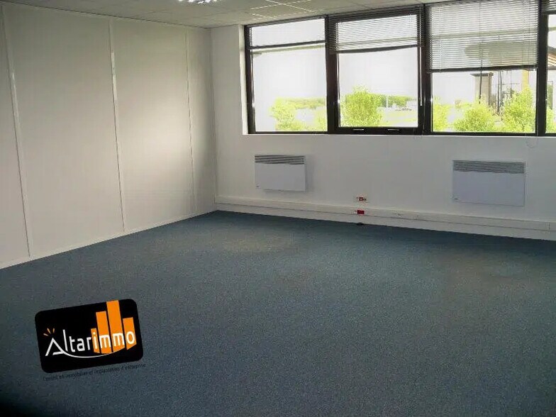 Bureau dans Chartres à louer - Photo de l’immeuble – Image 1 sur 4