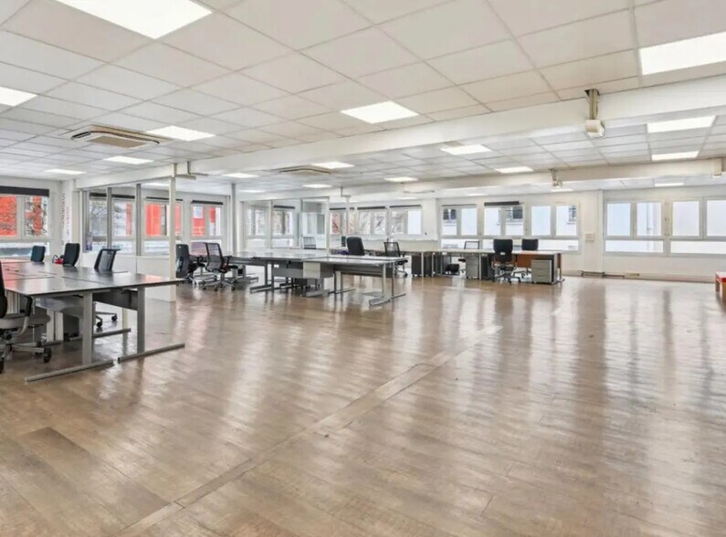 116 Avenue Gabriel Péri, Saint-Ouen-sur-Seine à louer - Photo de l’immeuble – Image 3 sur 4