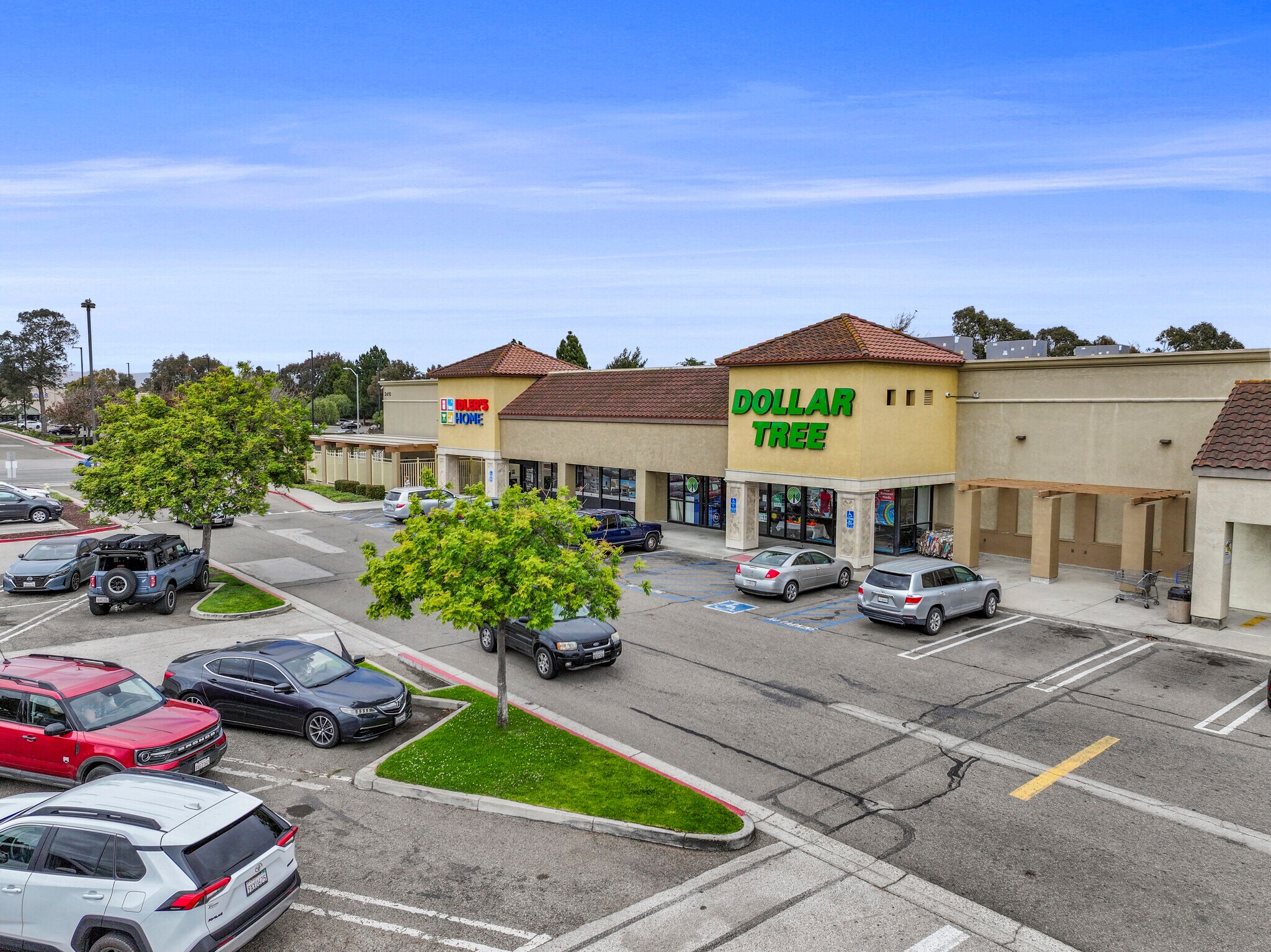 2440 S Broadway, Santa Maria, CA à louer Photo de l’immeuble– Image 1 sur 4