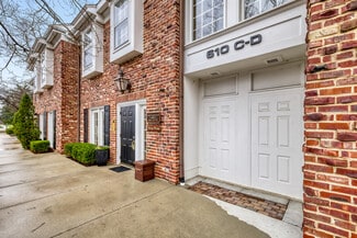 Plus de détails pour 610 W Roosevelt Rd, Wheaton, IL - Bureau à louer