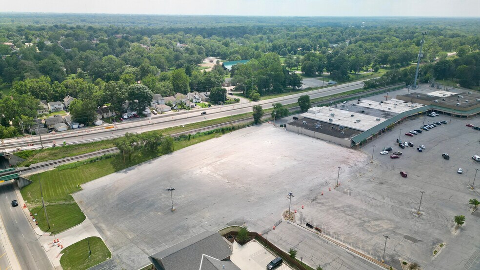 1355-1505 W King St, Decatur, IL à louer - Photo de l’immeuble – Image 2 sur 4