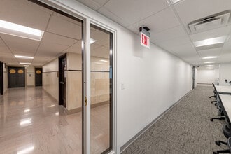 8 S Michigan Ave, Chicago, IL à louer Photo intérieure– Image 2 sur 8