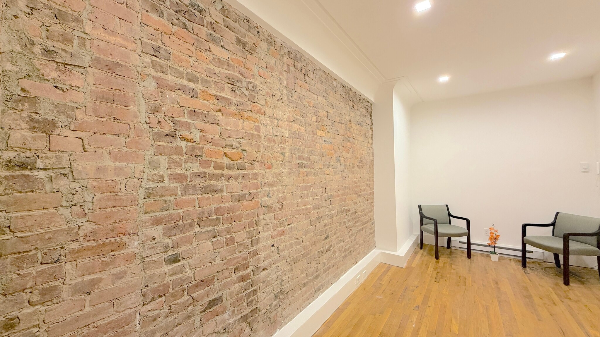 16 E 41st St, New York, NY à louer Photo intérieure– Image 1 sur 4