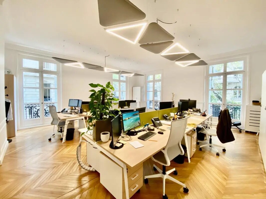 Bureau dans Paris à vendre Photo de l’immeuble– Image 1 sur 10
