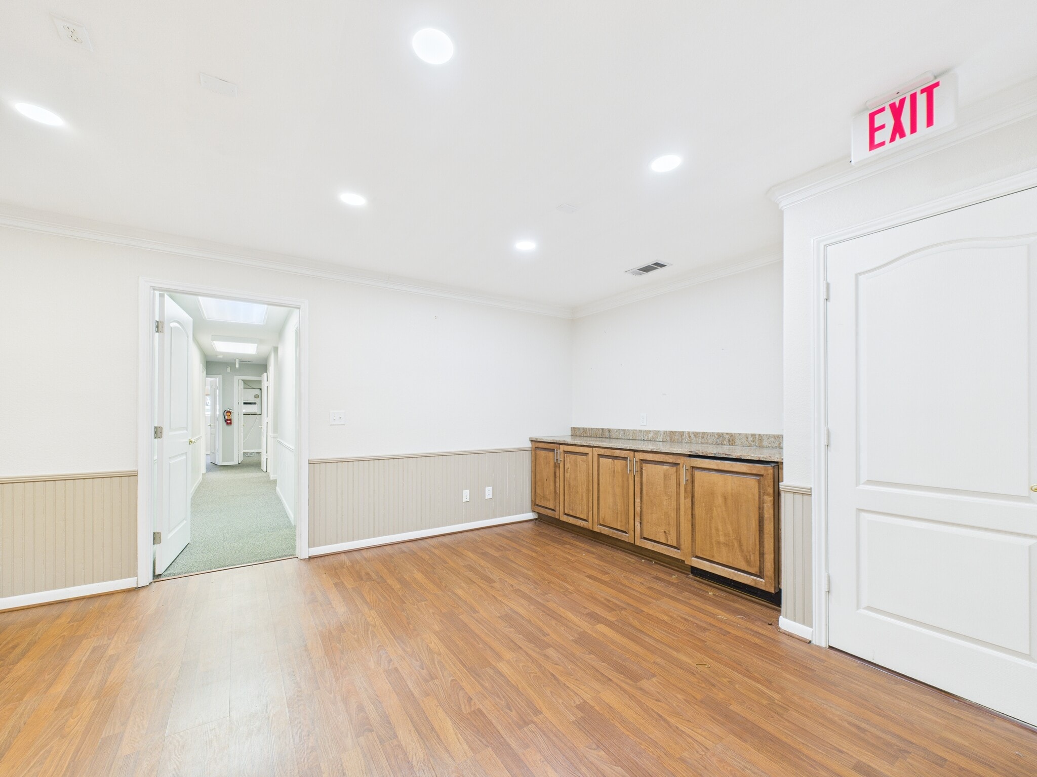 705 US Highway 281, Marble Falls, TX à louer Photo intérieure– Image 1 sur 10