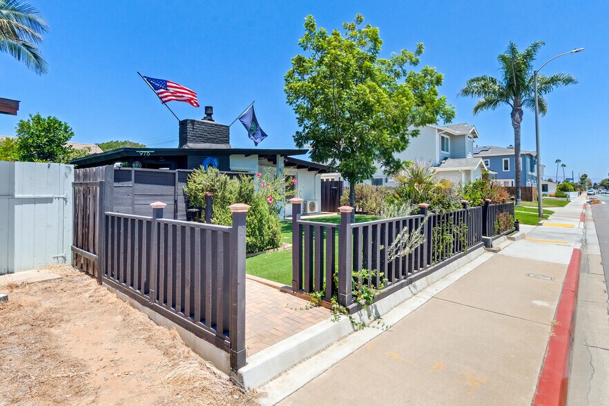 916 Imperial Beach Blvd, Imperial Beach, CA à vendre - Photo de l’immeuble – Image 2 sur 47