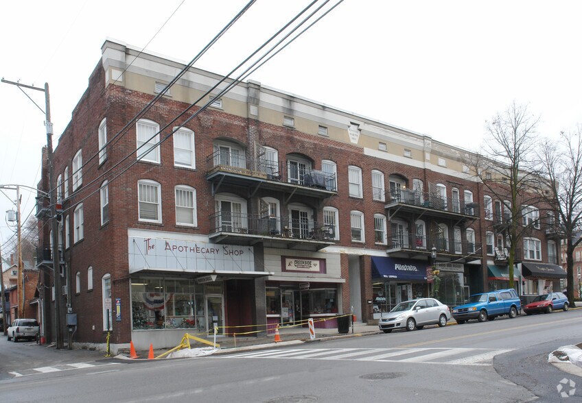 100-114 N Allegheny St, Bellefonte, PA à louer - Photo de l’immeuble – Image 2 sur 8