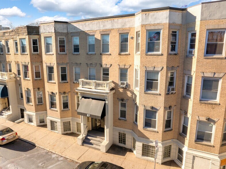 87 Gordon St, Boston, MA à vendre - Photo de l’immeuble – Image 2 sur 12