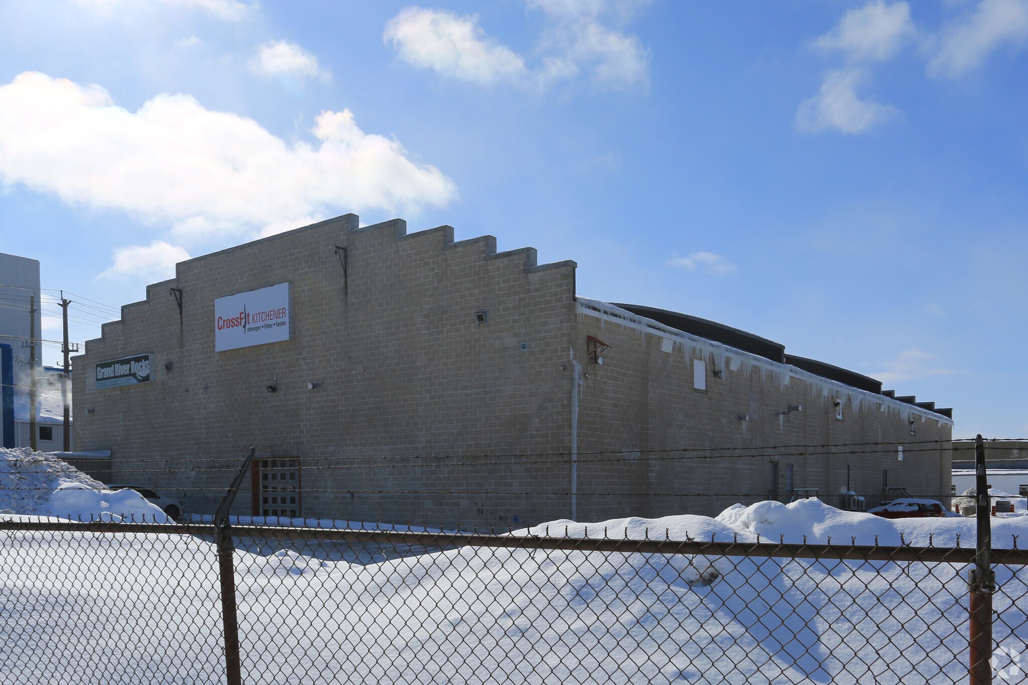50 Borden Ave, Kitchener, ON à louer Photo principale– Image 1 sur 3