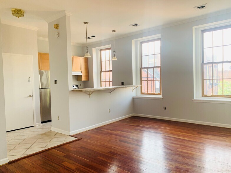 600 N Eutaw St, Baltimore, MD à vendre - Photo de l’immeuble – Image 3 sur 31