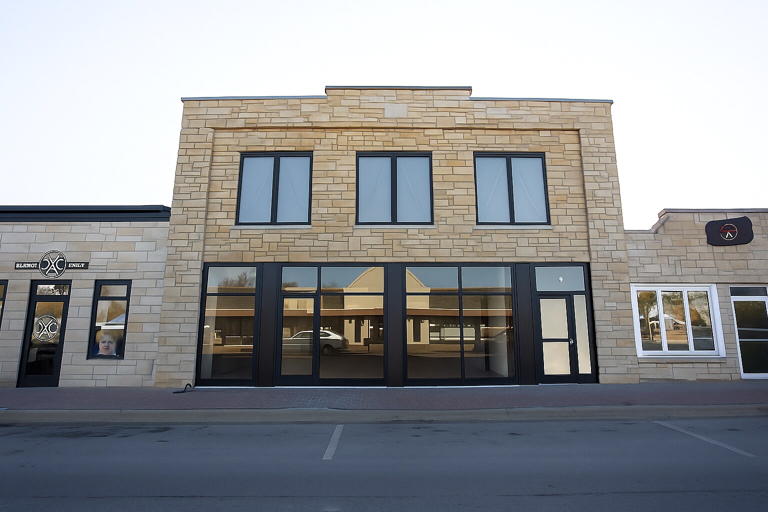 11109-11111 Johnson Dr, Shawnee, KS à louer Photo de l’immeuble– Image 1 sur 2