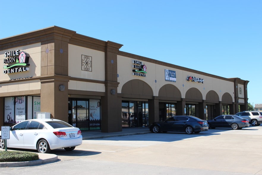 10815 Veterans Memorial Dr, Houston, TX à vendre - Photo principale – Image 1 sur 2