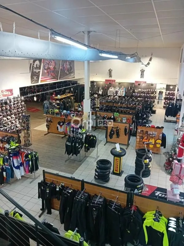 Local commercial dans Fontaine à vendre Photo intérieure– Image 1 sur 3