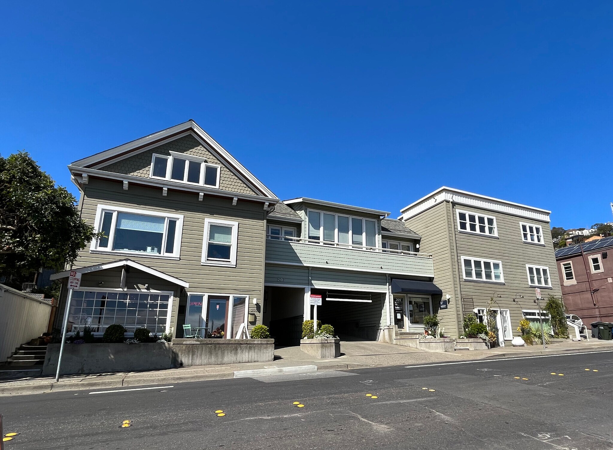 205-211 2nd St, Sausalito, CA à louer Photo principale– Image 1 sur 5