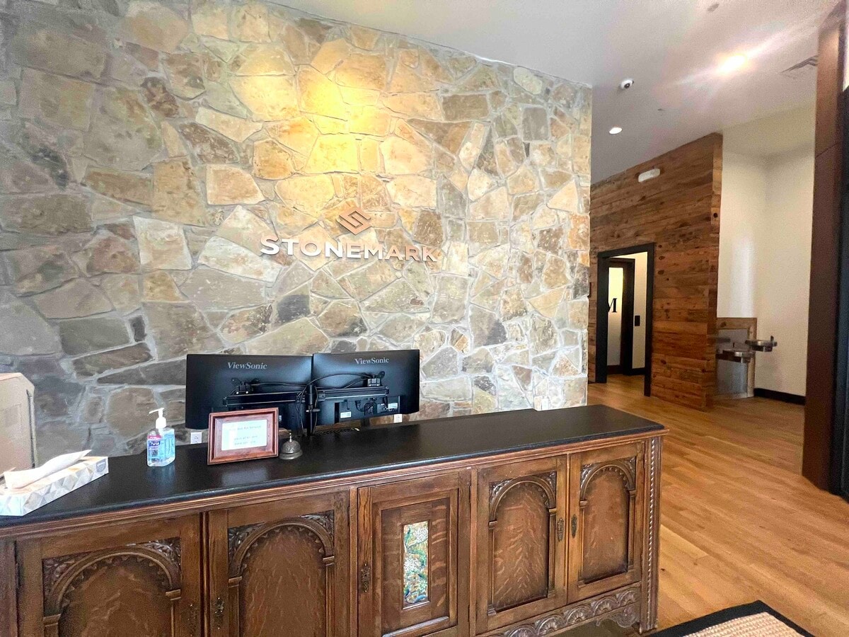 8501 Wade Blvd, Frisco, TX 75034 - Lot 620 -  - Photo intérieure - Image 2 of 8