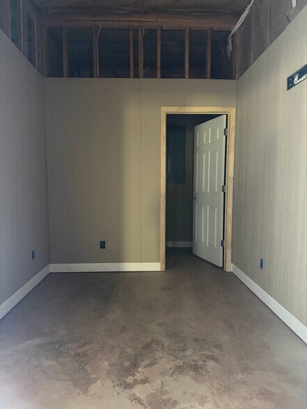6114 US-76, Pendleton, SC à vendre - Photo de l’immeuble – Image 3 sur 34