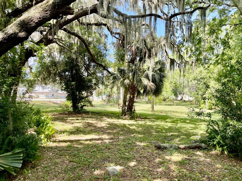 2528 Garden St, Titusville, FL à vendre - Photo de l’immeuble – Image 2 sur 13
