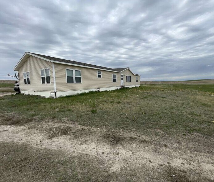 44441 871 Carlson Feedyard Rd, Bassett, NE à vendre - Photo de l’immeuble – Image 2 sur 19