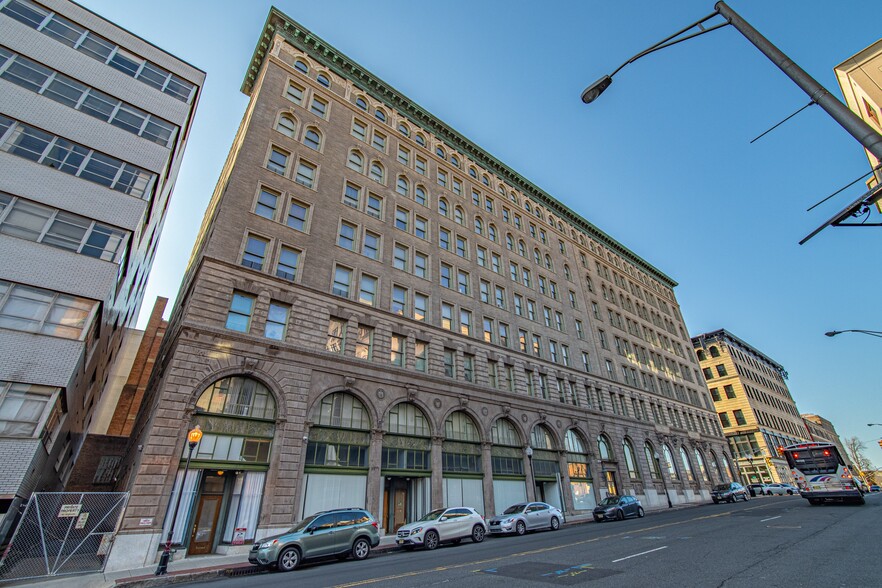 143 E State St, Trenton, NJ à louer - Photo de l’immeuble – Image 2 sur 4