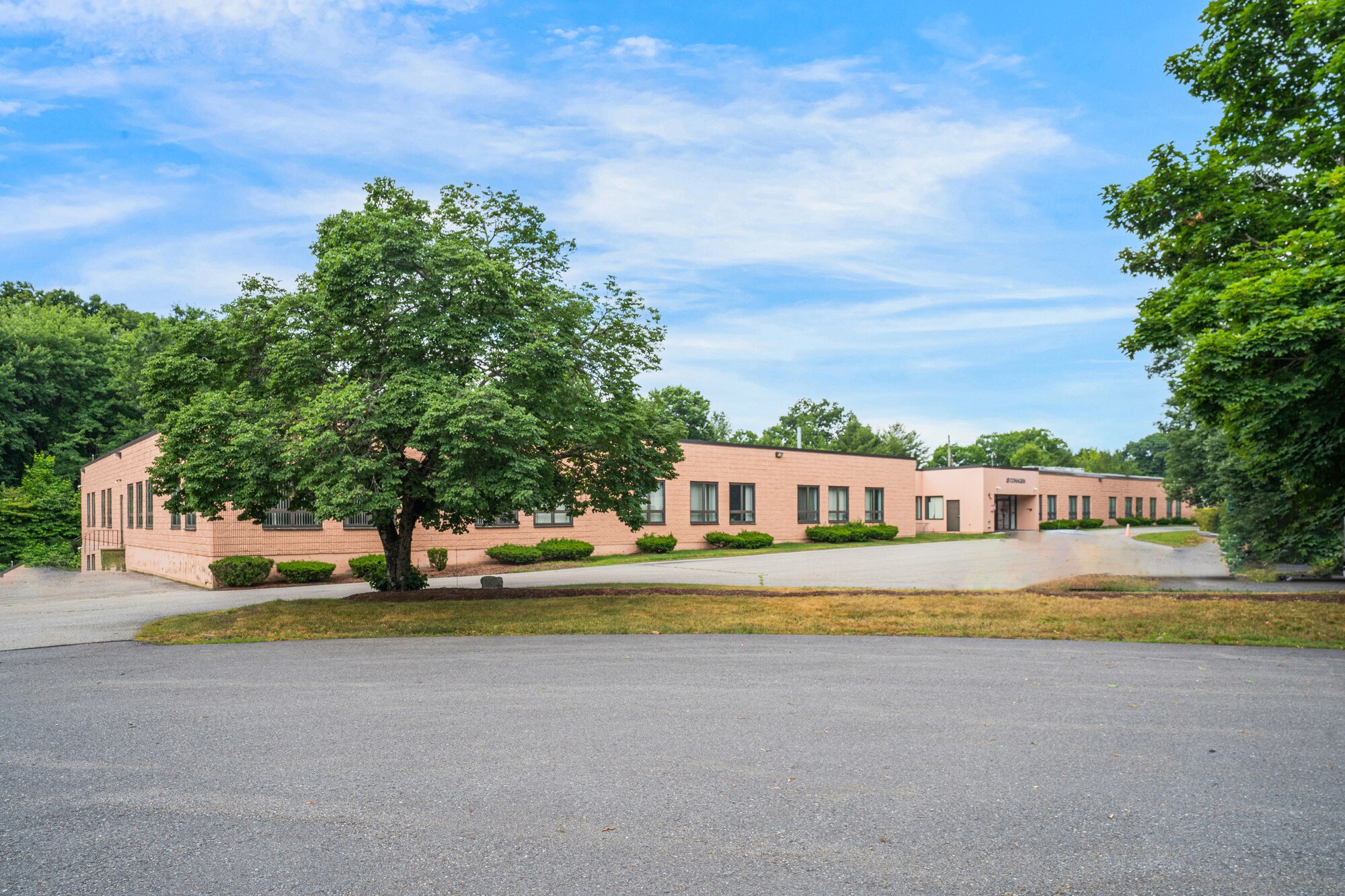 13-15 DeAngelo Dr, Bedford, MA à vendre Photo de l’immeuble– Image 1 sur 13