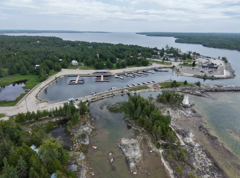 6 Water st, Tehkummah, ON à vendre - Aérien – Image 2 sur 22