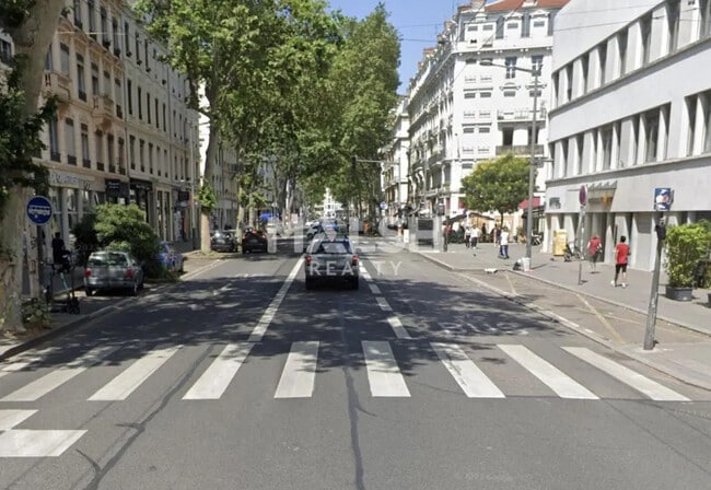 Plus de détails pour Local commercial à louer