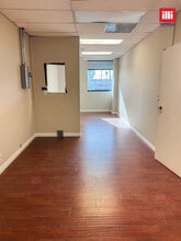 18515-18549 Roscoe Blvd, Northridge, CA à louer Photo intérieure– Image 1 sur 12