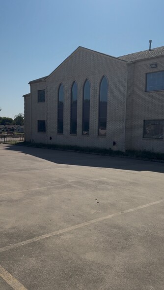 2700 South Fwy, Fort Worth, TX à louer - Photo de l’immeuble – Image 1 sur 8