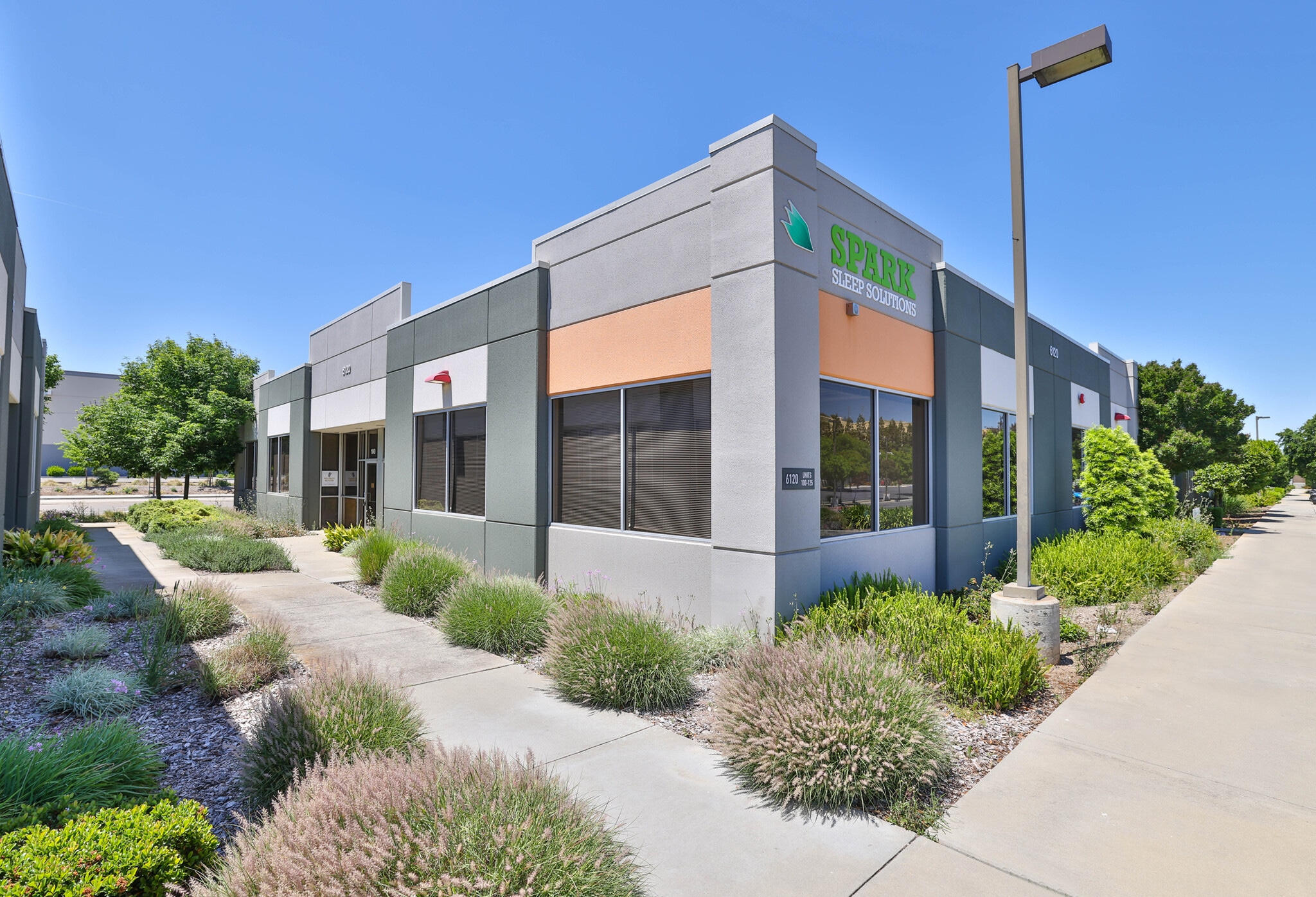 6120 Hellyer Ave, San Jose, CA à louer Photo intérieure– Image 1 sur 17