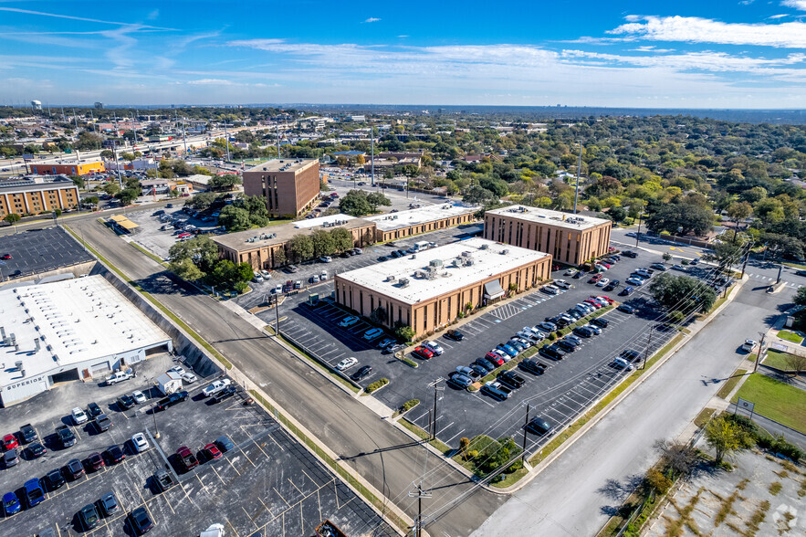 5315 Summit Pky, San Antonio, TX à vendre - Aérien – Image 2 sur 13
