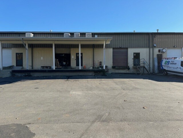 3250-3268 Ruckriegel Pky, Louisville, KY à louer - Photo de l’immeuble – Image 3 sur 12