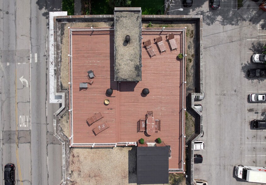 111 E 16th St, Indianapolis, IN à louer - Photo de l’immeuble – Image 2 sur 19