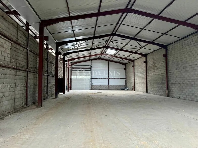 Local d’activités dans Belleville-en-Beaujolais à louer - Photo intérieure – Image 2 sur 7