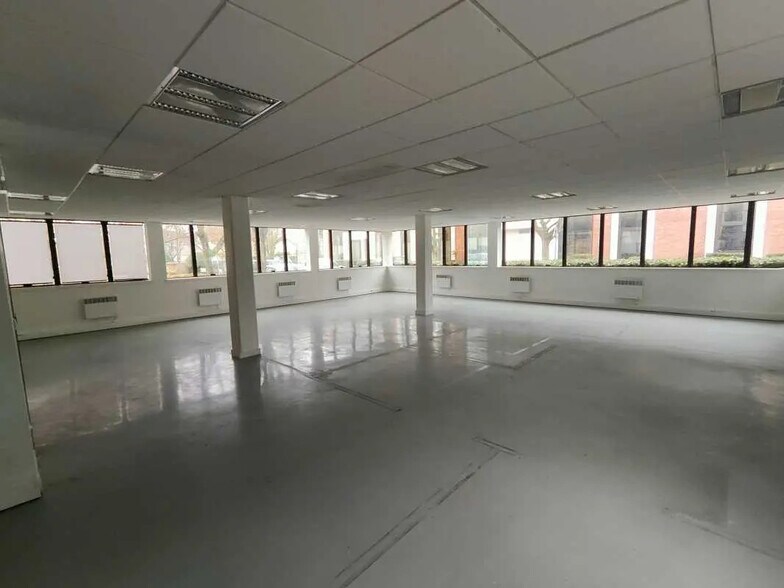 21 Rue Albert Calmette, Jouy-en-Josas à louer - Photo de l’immeuble – Image 2 sur 11