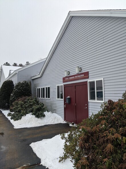 114 Perimeter Rd, Nashua, NH à louer - Photo de l’immeuble – Image 2 sur 19