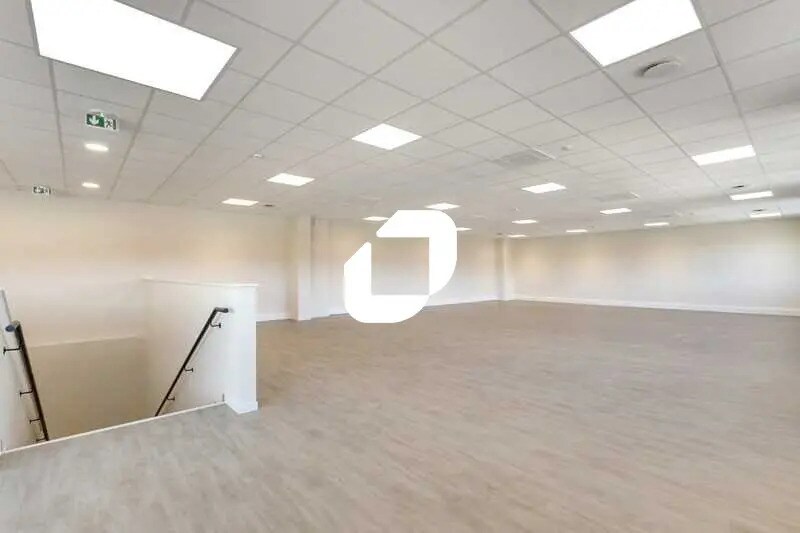 Bureau dans SAINT-OUEN-L'AUMONE à louer - Photo de l’immeuble – Image 3 sur 20