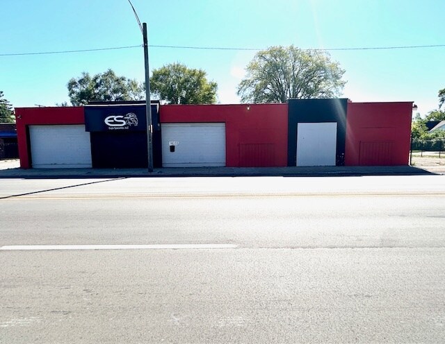 14333-14347 Fenkell St, Detroit, MI à vendre - Photo de l’immeuble – Image 2 sur 16