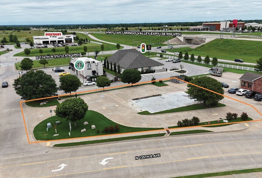 11499 N 135th East Ave, Owasso, OK à louer - Photo de l’immeuble – Image 2 sur 5
