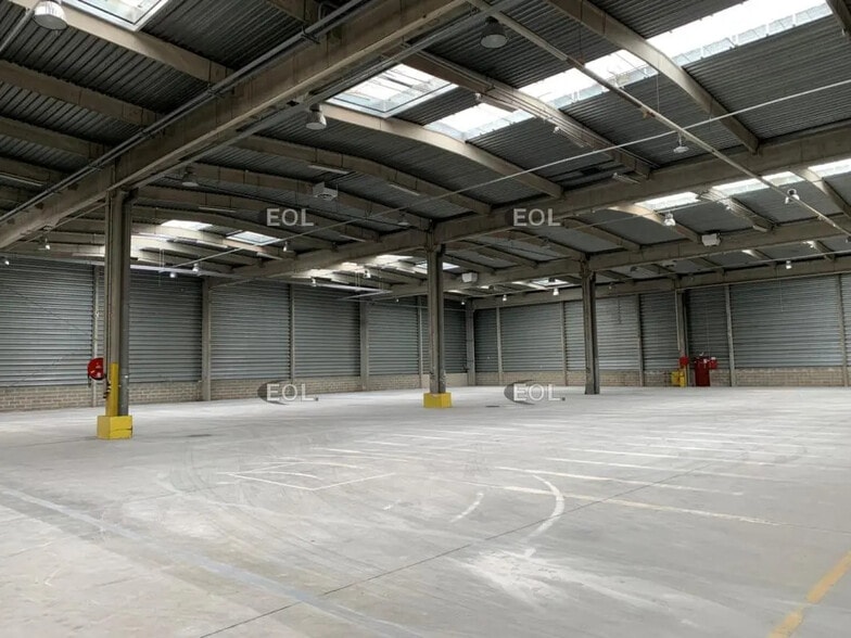 Industriel/Logistique dans Sucy-en-Brie à louer - Photo de l’immeuble – Image 2 sur 7