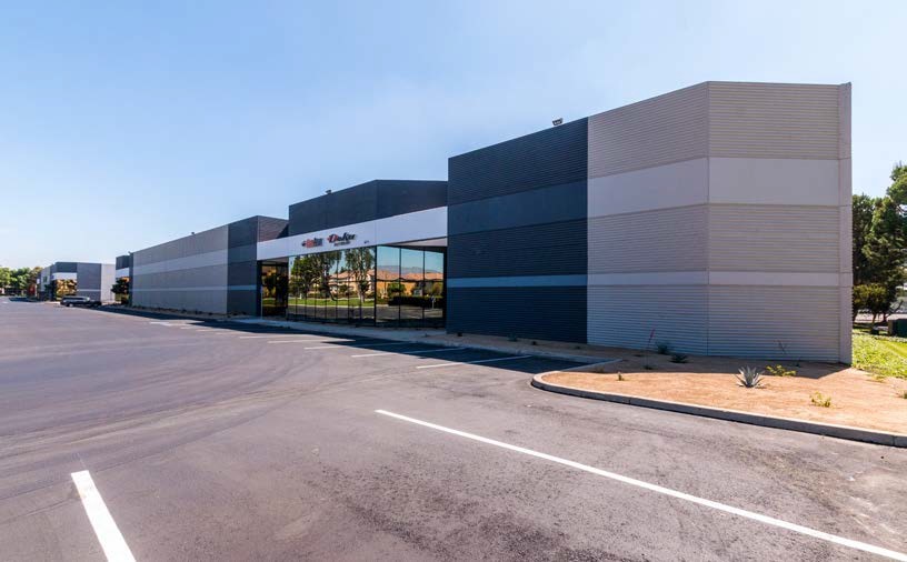 3002-3072 E Inland Empire Blvd, Ontario, CA à louer - Photo principale – Image 1 sur 5