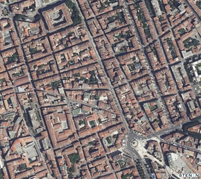 Local commercial dans Marseille à louer - Photo de l’immeuble – Image 3 sur 5