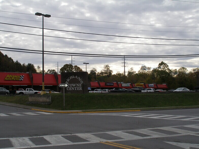 2006 2nd St, Richlands, VA à louer - Photo de l’immeuble – Image 3 sur 4