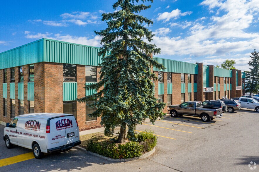 616 71st Ave SE, Calgary, AB à louer - Photo de l’immeuble – Image 1 sur 5