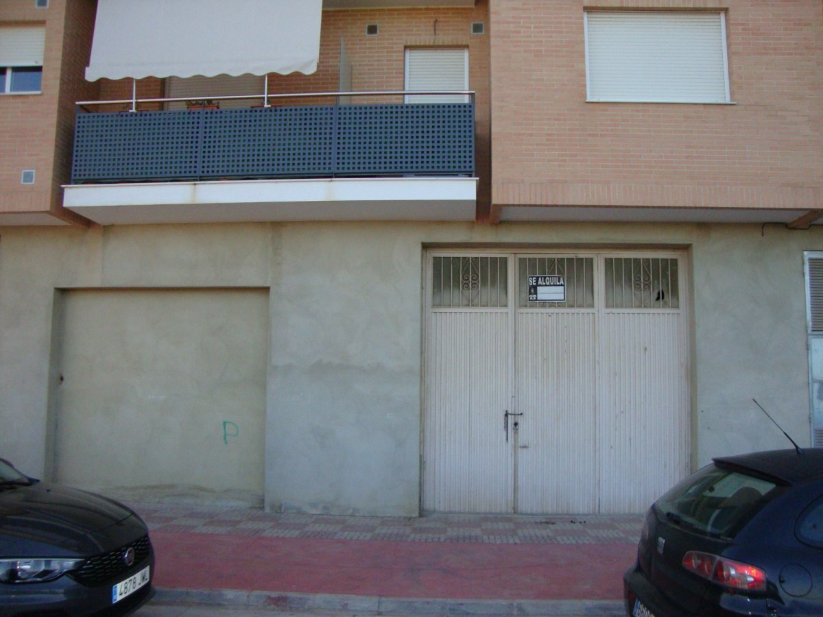 Local commercial dans Benifaió, Valencia à louer Photo de l’immeuble– Image 1 sur 2