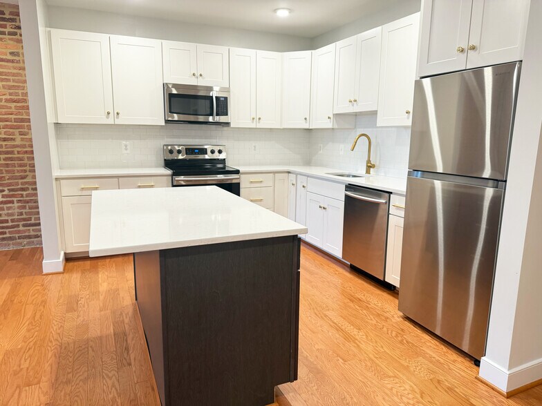 3233 Odonnell St, Baltimore, MD à vendre - Photo de l’immeuble – Image 2 sur 16
