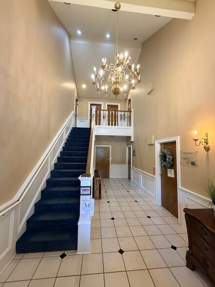 1415 E Piedmont Dr, Tallahassee, FL à louer - Photo de l’immeuble – Image 3 sur 3