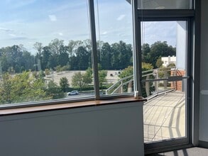 4201 Mitchellville Rd, Bowie, MD à louer Photo intérieure– Image 2 sur 8