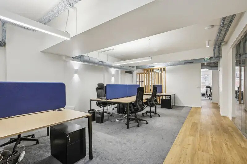 72 Rue De Longchamp, Paris à louer - Photo de l’immeuble – Image 1 sur 15