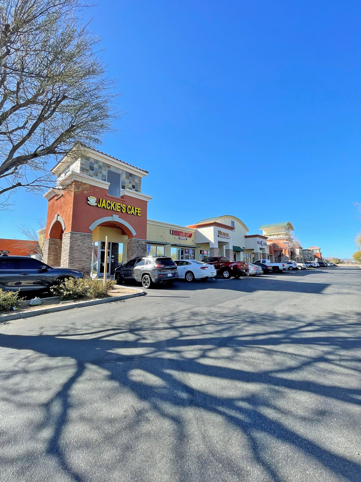 10th St W, Lancaster, CA à louer Photo principale– Image 1 sur 9