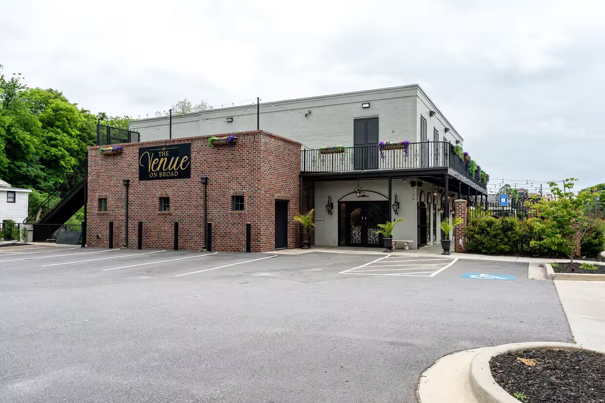 766 W Broad St, Athens, GA à vendre Photo principale– Image 1 sur 2
